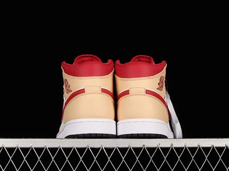 All Categories Air Jordan Jordan Series Basketball Shoes Air Jordan 1 Mid Air Jordan 1 Mid "Beige Red" AJ1 Joe 1 Curry Yellow Zhongbang Basketball Shoes 554724-201